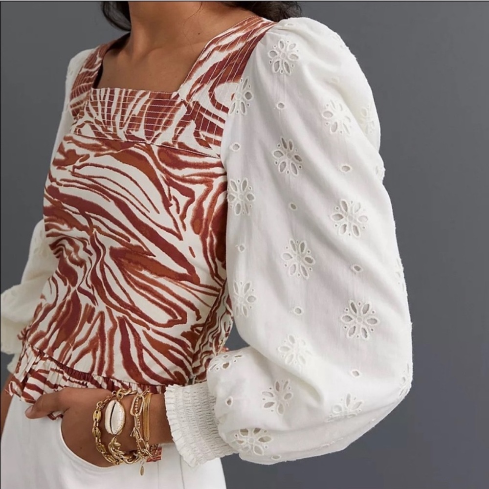 Anthropologie White Eyelet Puff Sleeve Top with Rust Brown Abstract Print